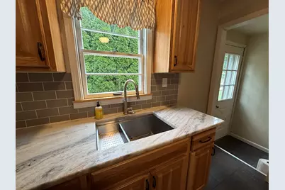 924 Peter Avenue, Rockford, IL 61108 - Photo 9