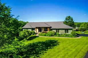 28 Butternut Ln, Galena, IL 61036 - Photo 1
