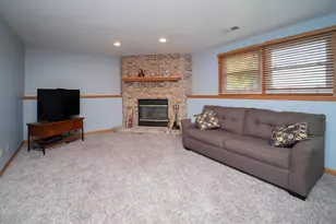 5885 Longest Dr, South Beloit, IL 61080 - Photo 19