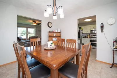 5885 Longest Dr, South Beloit, IL 61080 - Photo 7