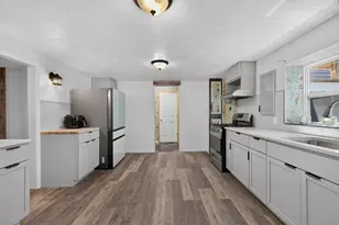 300 Adams St, Ottawa, IL 61350 - Photo 15