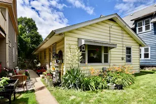 412 S 1st St, Rockford, IL 61104 - Photo 5