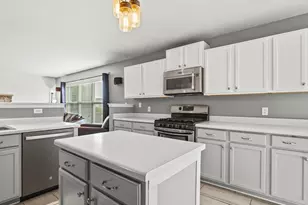 2625 E Winfield Ln, Belvidere, IL 61008 - Photo 17