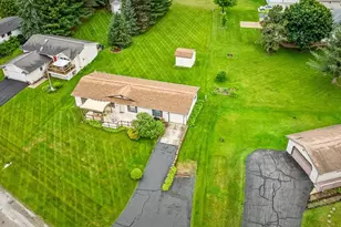 63 Delburne Dr, Lake Summerset, IL 61019 - Photo 9