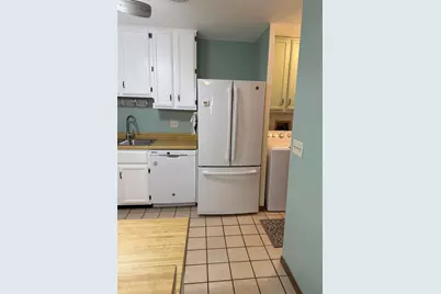 620 Woodbridge #2 Lane, Freeport, IL 61032 - Photo 9