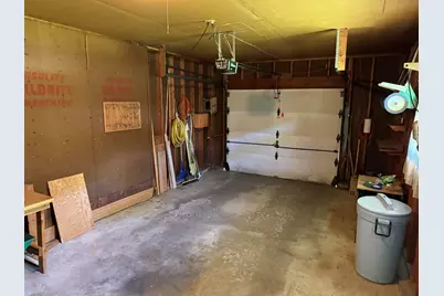 1894 N Ridge Drive, Freeport, IL 61032 - Photo 17
