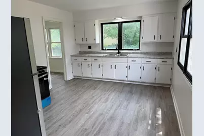 2020 N Rockton Avenue, Rockford, IL 61103 - Photo 5