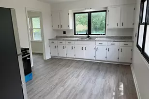 2020 N Rockton Ave, Rockford, IL 61103 - Photo 5
