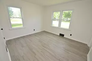 2020 N Rockton Ave, Rockford, IL 61103 - Photo 9