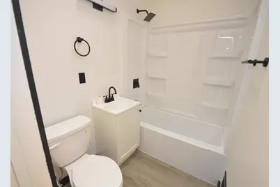 2020 N Rockton Avenue, Rockford, IL 61103 - Photo 11