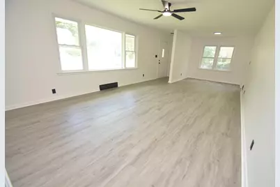 2020 N Rockton Avenue, Rockford, IL 61103 - Photo 3