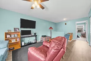 914 N Crestview Trail, Byron, IL 61010 - Photo 7