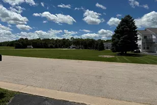 10113 Monarch Rd, Roscoe, IL 61073 - Photo 3