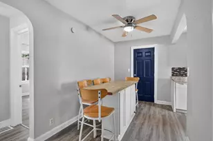 418 E Greenview Ave, Machesney Park, IL 61115 - Photo 7