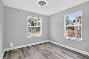 418 E Greenview Ave, Machesney Park, IL 61115 - Photo 15