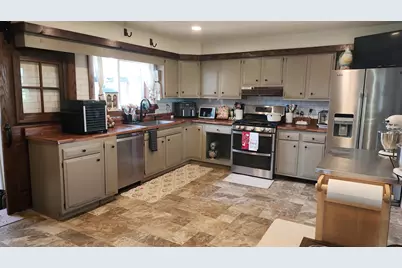 8999 Centerville Road, Capron, IL 61012 - Photo 7