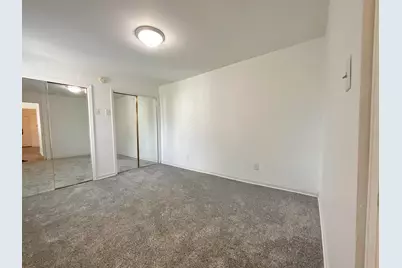 307 Washington Street, Rockford, IL 61104 - Photo 9