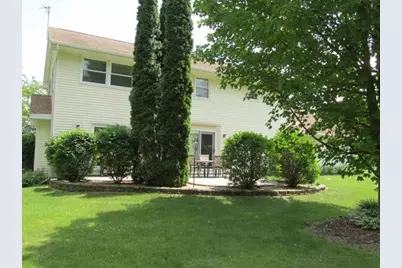1052 Burke Drive, Freeport, IL 61032 - Photo 13