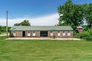 8983 Cemetery Rd, Winnebago, IL 61088 - Photo 55