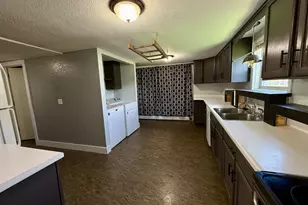 208 E Broad St, Mount Carroll, IL 61053 - Photo 5