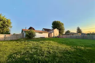 208 E Broad St, Mount Carroll, IL 61053 - Photo 17
