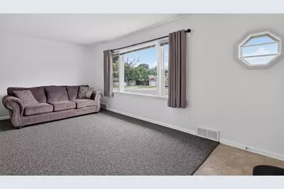 3519 Broadway, Rockford, IL 61108 - Photo 11