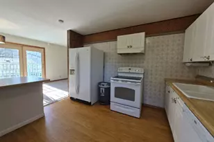 5773 Kirkwood Dr, Rockford, IL 61109 - Photo 11
