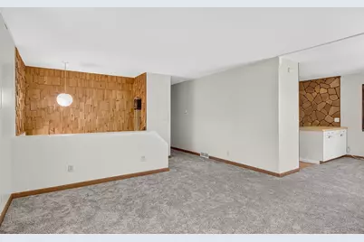 5773 Kirkwood Drive, Rockford, IL 61109 - Photo 9