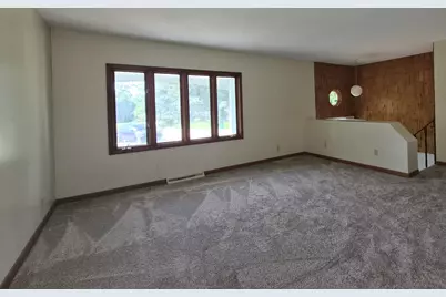 5773 Kirkwood Drive, Rockford, IL 61109 - Photo 5