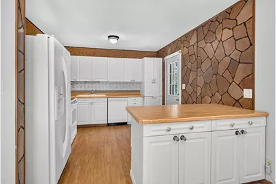 5773 Kirkwood Drive, Rockford, IL 61109 - Photo 11