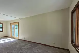 5773 Kirkwood Dr, Rockford, IL 61109 - Photo 7