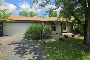 5828 Fry Dr, Roscoe, IL 61073 - Photo 1