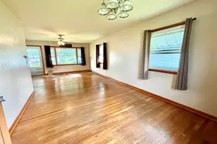 504 E Colden St, Polo, IL 61064 - Photo 5
