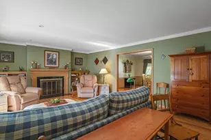 612 N Oak Knolls Ave, Rockford, IL 61107 - Photo 9