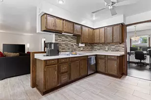 1951 Valencia Dr, Rockford, IL 61108 - Photo 5