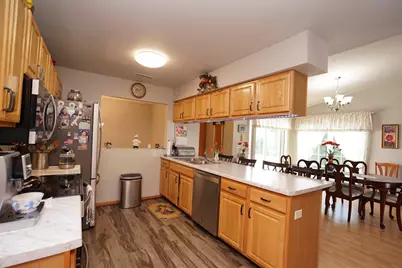 7685 Creek Bend, Rockford, IL 61114 - Photo 11