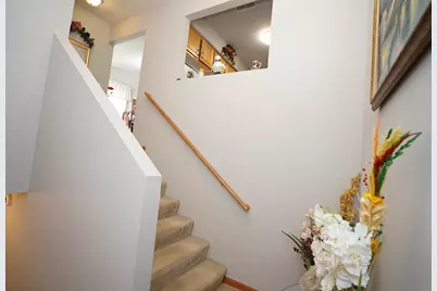 7685 Creek Bend, Rockford, IL 61114 - Photo 13
