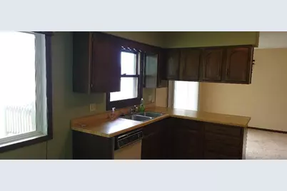 2315 Mallard Dr, Freeport, IL 61032 - Photo 3