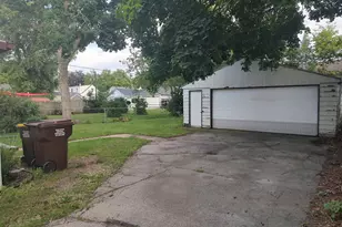 205 Pennsylvania Ave, Loves Park, IL 61111 - Photo 9