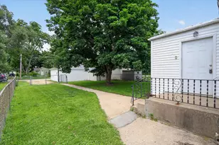 228 E Riverside Blvd, Loves Park, IL 61111 - Photo 35