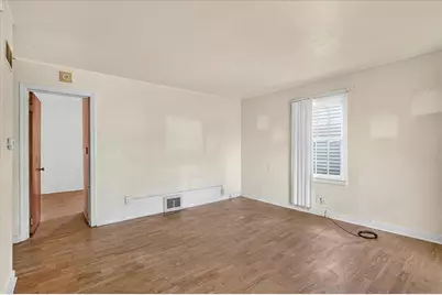 228 E Riverside Boulevard, Loves Park, IL 61111 - Photo 7