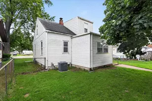 228 E Riverside Blvd, Loves Park, IL 61111 - Photo 37