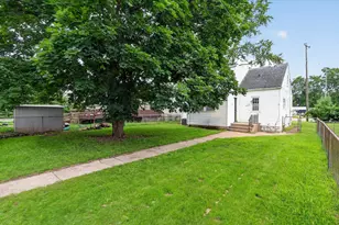 228 E Riverside Blvd, Loves Park, IL 61111 - Photo 39