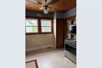 1526 W Lincoln Boulevard, Freeport, IL 61032 - Photo 9