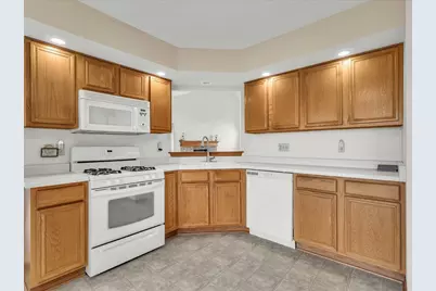 13033 Springhill Drive, Winnebago, IL 61088 - Photo 9