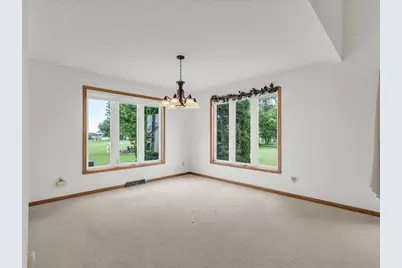 13033 Springhill Drive, Winnebago, IL 61088 - Photo 7
