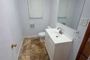 528 King St, Belvidere, IL 61008 - Photo 9
