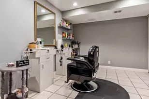 1647 Oakforest Dr, Rockford, IL 61107 - Photo 53