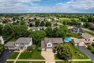 1647 Oakforest Dr, Rockford, IL 61107 - Photo 3