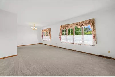 667 Westport Drive, Rockton, IL 61072 - Photo 5